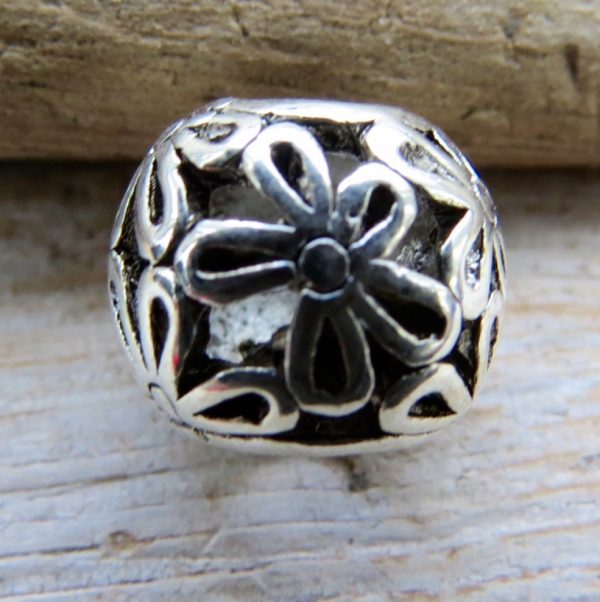 Daisy Flower Bead Charm