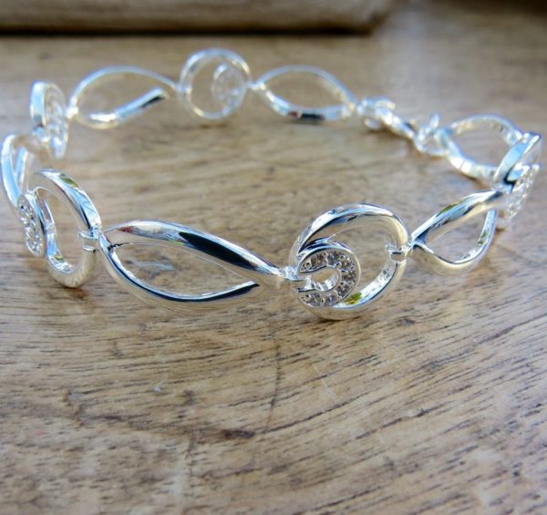 Horseshoe Link Bracelet