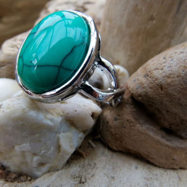 Green Turquoise Chunky Ring - Size P (8) - Image 2